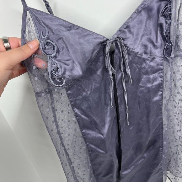 Victoria's Secret Purple Silk and Lace Embroidered Baby doll top Sz S - Picture 2 of 9